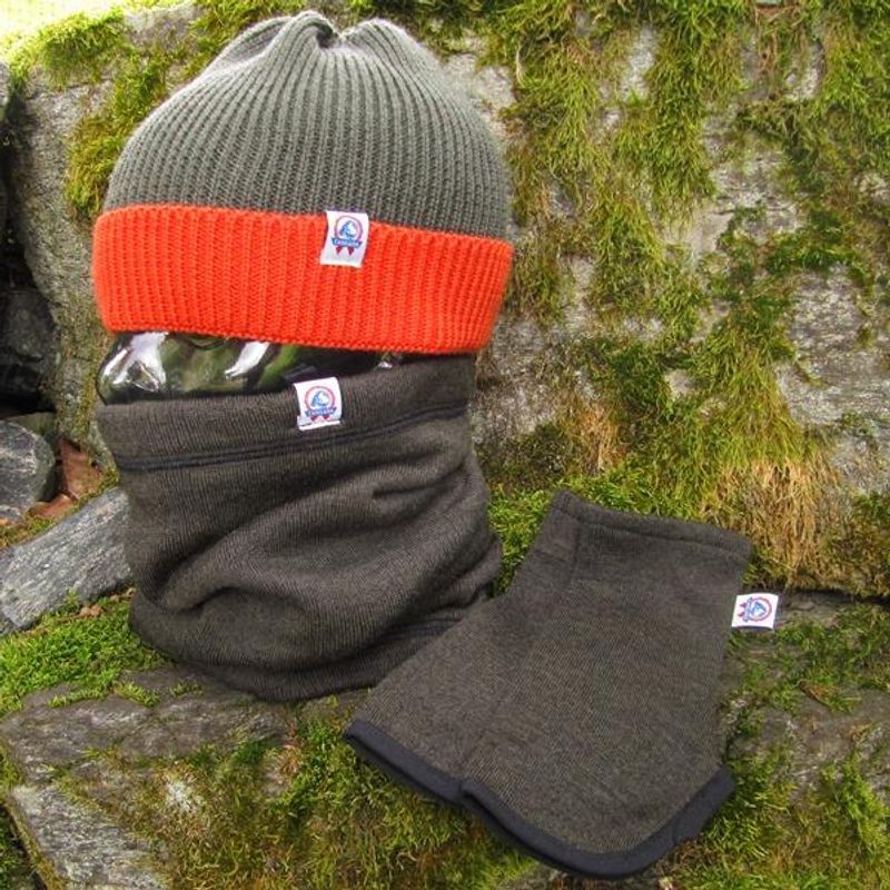 Canelana Hunter wrist warmers